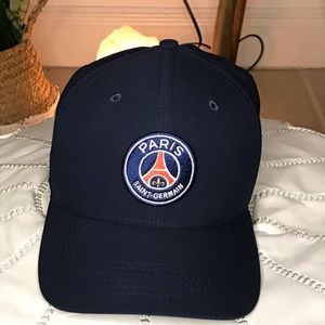 Like new Nike Dri-Fit Paris Saint Germain hat